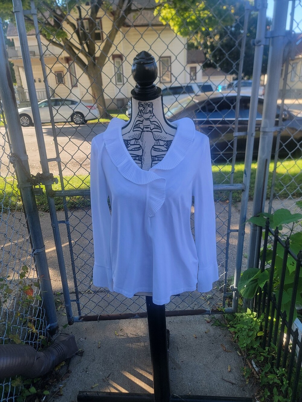 NIC+ZOE White Pleated Ruffle Collar Long Sleeve Top Size M